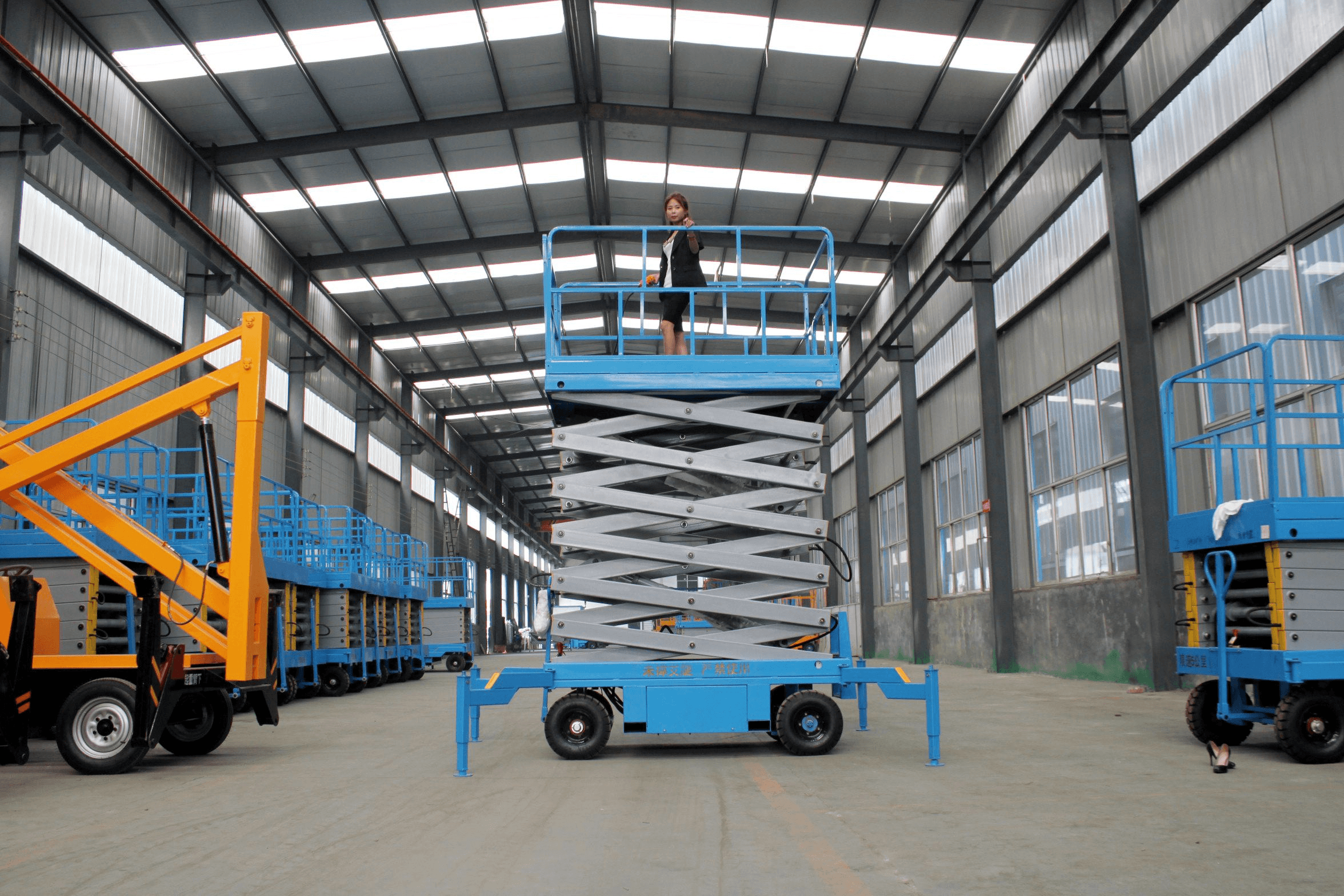 19 foot mobile scissor lift 1 1