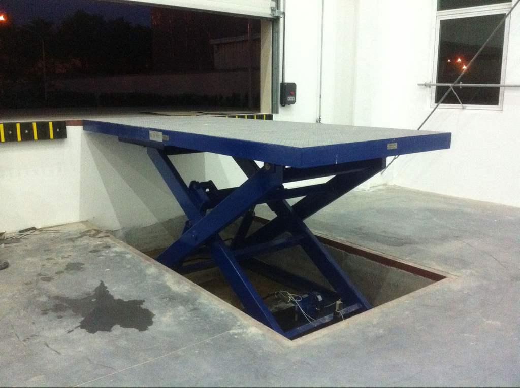 industrial scissor lift 1