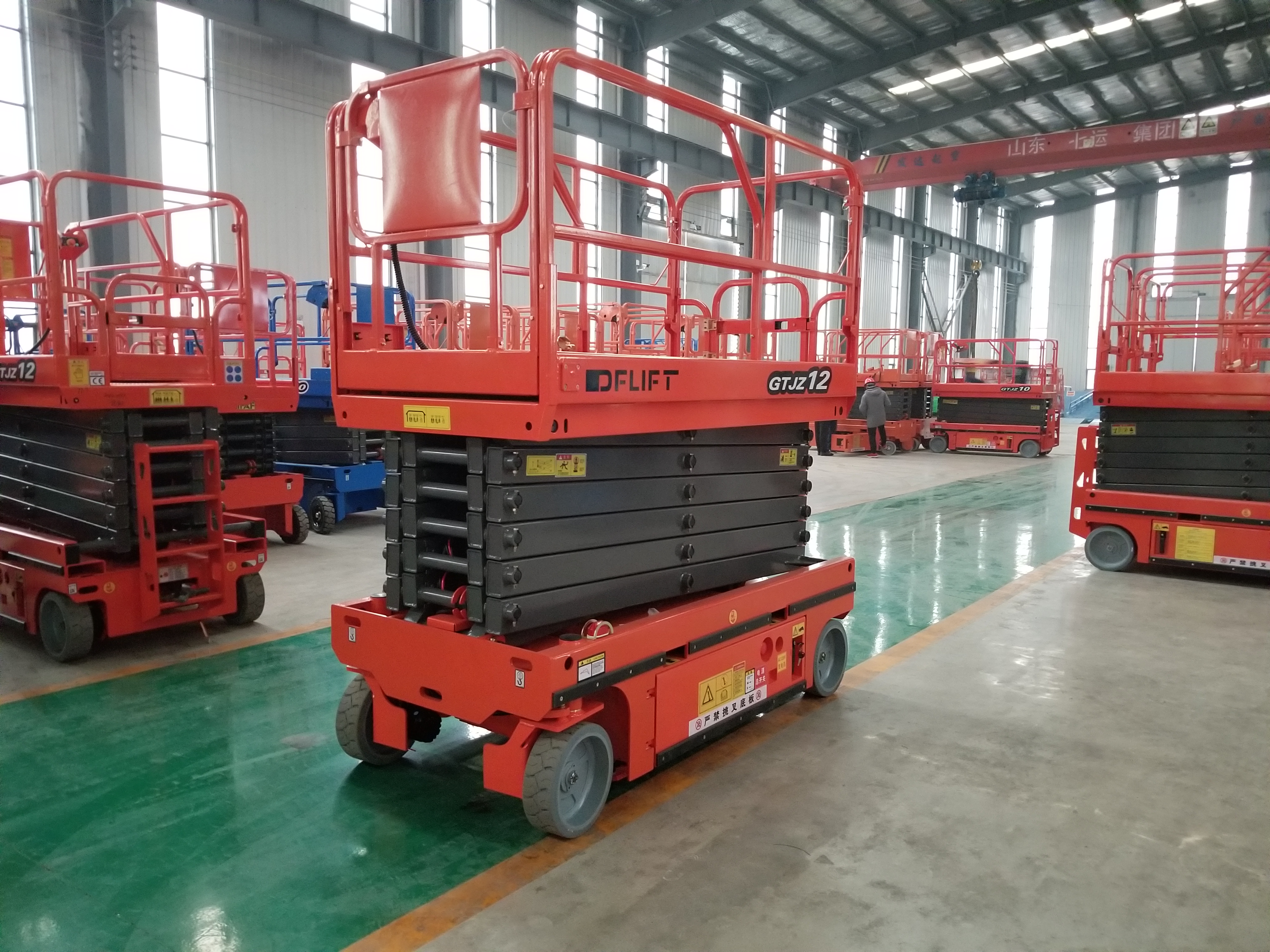 GTJZ12 40 feets self propelled scissor lift ship to Mauritius 